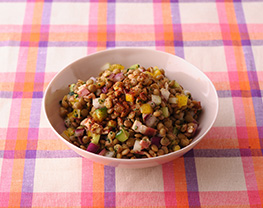 レンズ豆とベーコン、紫玉ねぎのサラダ
